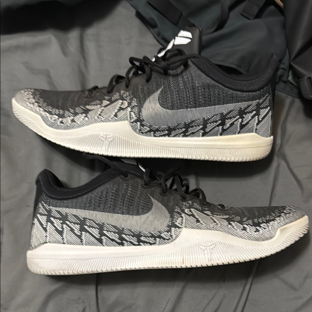 Men’s size 14 kobe’s.